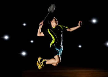 Cara Smash Bulu Tangkis (Foto: masterbadminton.com)