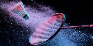 Raket Badminton Untuk Smash Keras (Foto: freepik.com)