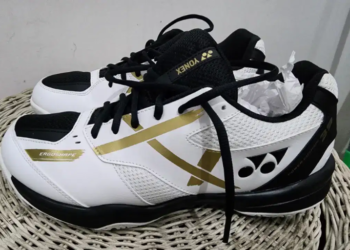 Rekomendasi Sepatu Badminton Yonex (Foto: olx.co.id)