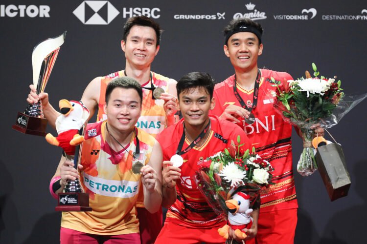 Fikri/Bagas dan Chia/Soh di Podium Denmark Open 2023 (Foto: PBSI)