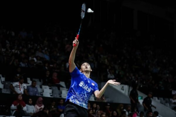 Pengertian Dan Cara Dropshot Bulu Tangkis Yang Benar Greatminton