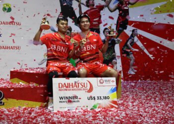Leo Rolly Carnando/Daniel Marthin di Podium Indonesia Masters 2024 (Foto: PBSI)