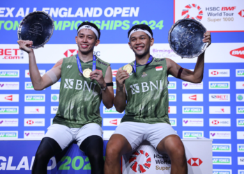Fajar Alfian/Muhammad Rian Ardianto di Podium All England 2024 (Foto: PBSI)